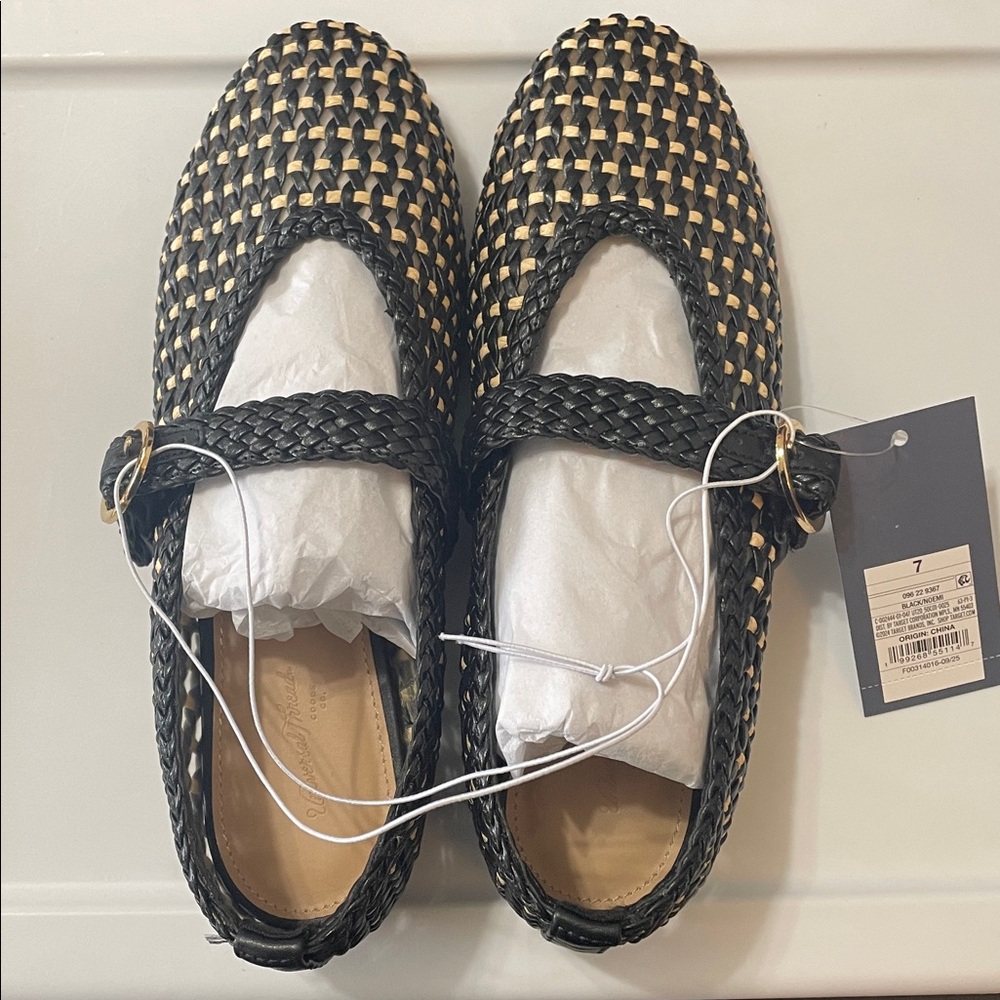 Universal Thread Black Noemi Woven Buckle Loafers NEW Sz.7